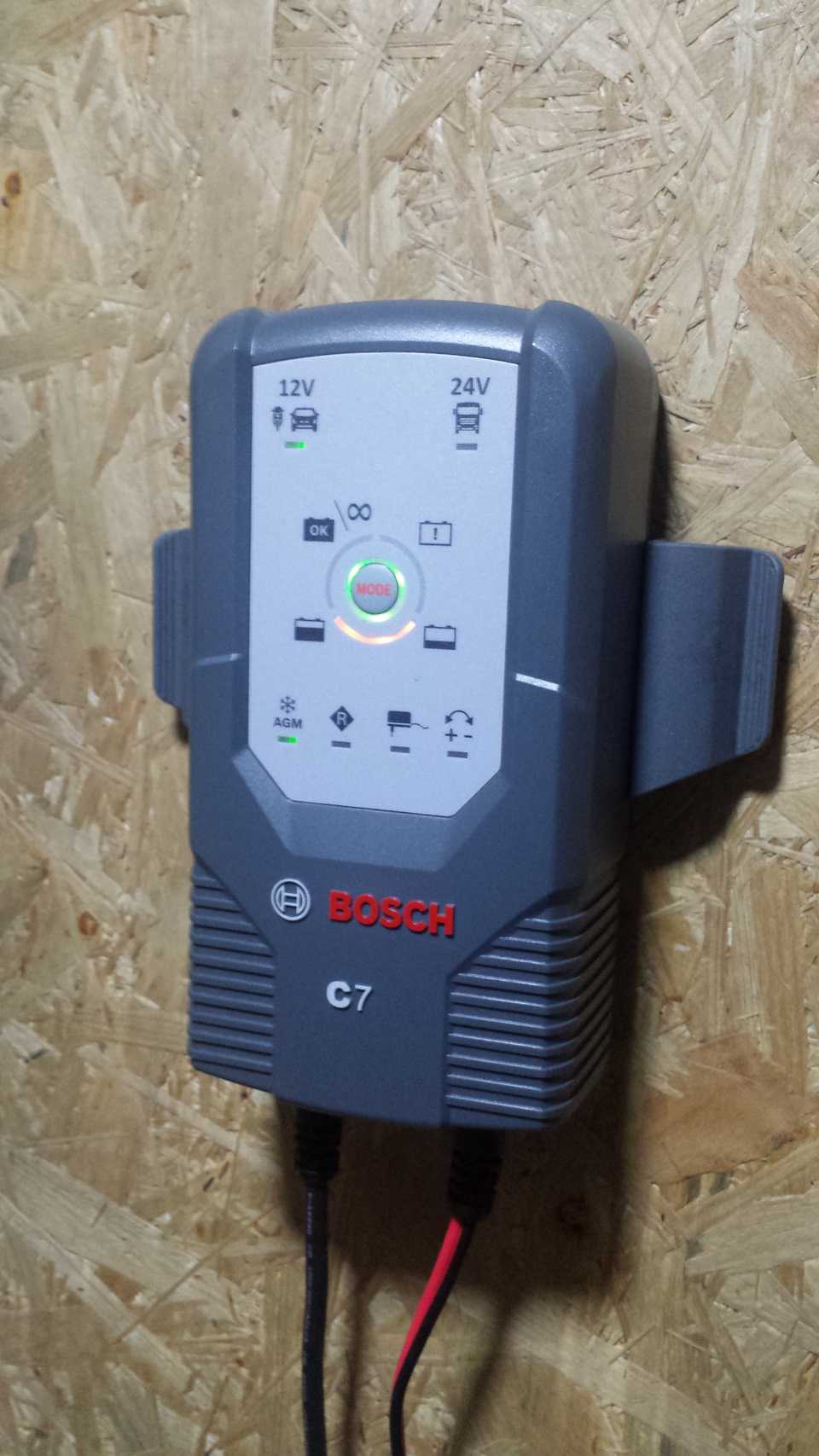 Зарядное устройство для автомобильного аккумулятора bosch автоматическое c7, c3, c1