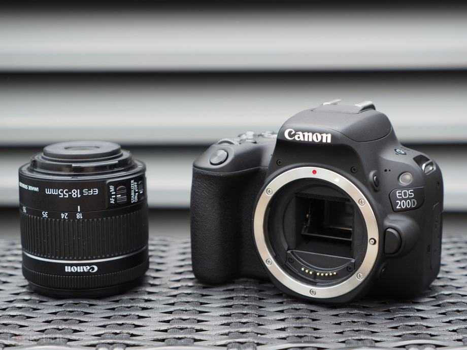 Canon EOS 250D Kit - короткий но максимально информативный обзор Для большего удобства добавлены характеристики отзывы и видео