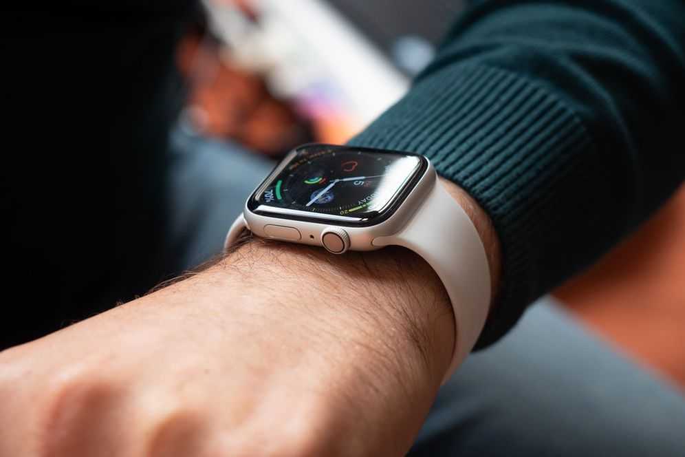 В чём разница между apple watch series 4 и apple watch series 5? — wylsacom