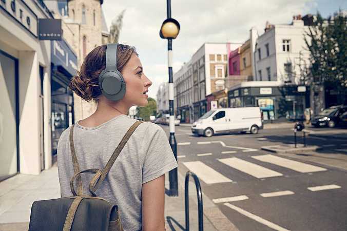 H.ear on 2 wireless nc (wh-h900n) | справочное руководство | зарядка гарнитуры