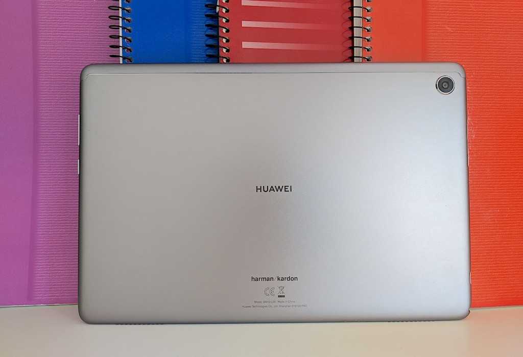 Huawei mediapad m5 lite 10 (2018) vs huawei mediapad m5 10 (2018)